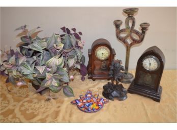 (#99) Battery Operate Clock, Wood Decor, Faux Plant In Basket