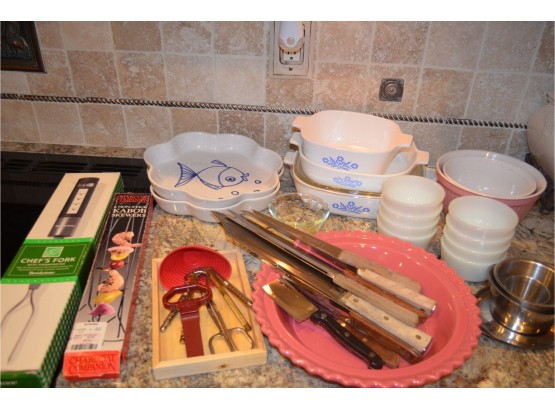 (# 126 ) Assortment Of Kitchen Bakeware, Casserole Dishes, Kitchen Gadgets