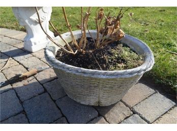Cement Basket With Out Handle (by Pool)