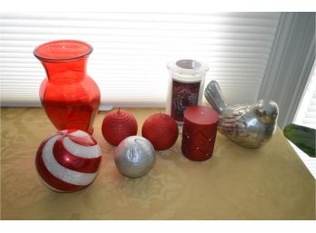 (#35) Christmas Candle Assortment And Vase