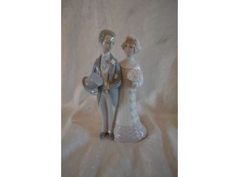 #(10) Llardo Bride And Groom Figurine