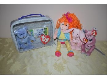 TY Beanie Baby With Official Club Carry Case
