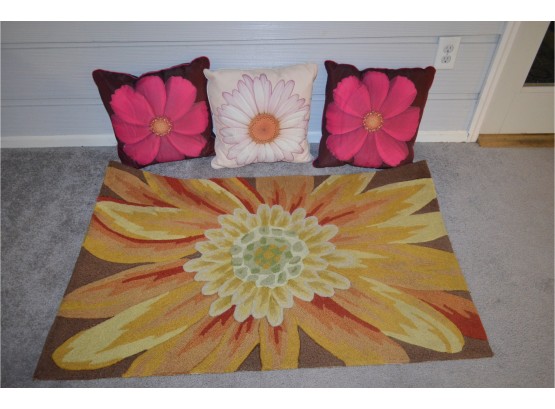 (#225) Sunflower Area Rug , (3) Sunflower Pillows