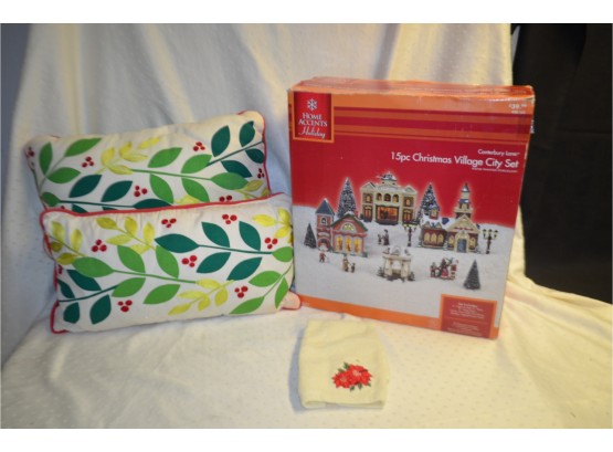 (#341)  Home Accent Christmas Village Set , Pillows