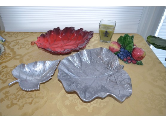 (#60) Doman Leaf Bowl, Silver Leaf Place, Ceramic Italy Fruit Candle Holder