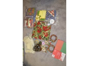 (#335) Christmas Table Items