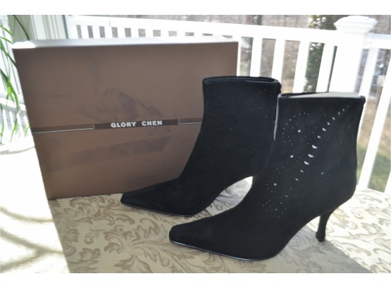 (#422) NEW Glory Chen Black Suede Ankle Boot Size 7.5 With Box