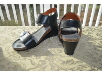 (#431) Taos Summer Shoe Size 7.5