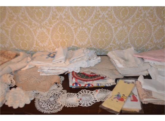 (#2) Lace Table Clothes, Dollies, Napkins