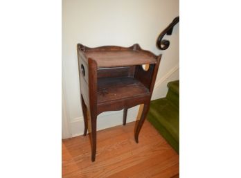 (#143a) Vintage Side Table/ Phone Table