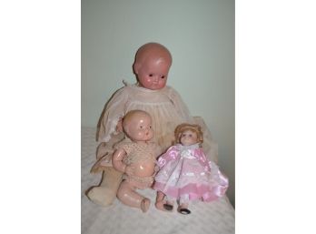 (#20) Vintage Dolls (3)