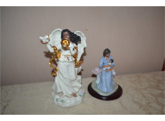 (#54B) Porcelain Musical Angel And Avon Figurine