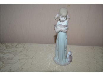 (#50) Lladro  Girl With Cat 8'H