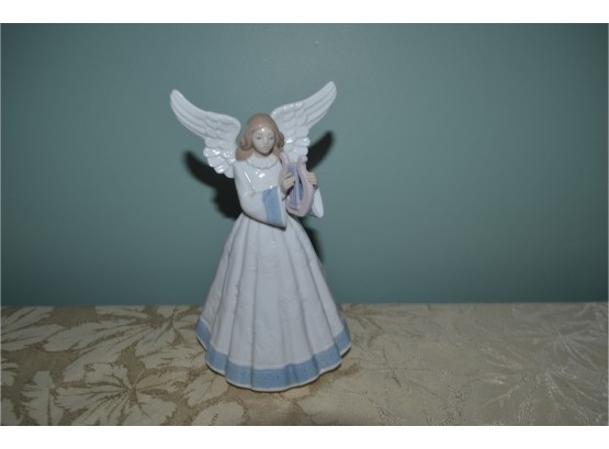 (#26) Lladro  Angel 8'H