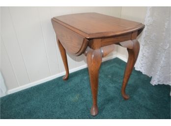 Drop Leaf Oval End Table