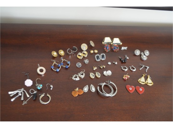 (#131) Assortment Of Earrings