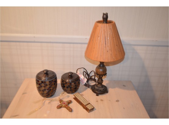 (#147) Straw Shade Small Lamp, Stain Glass Covered Jars,