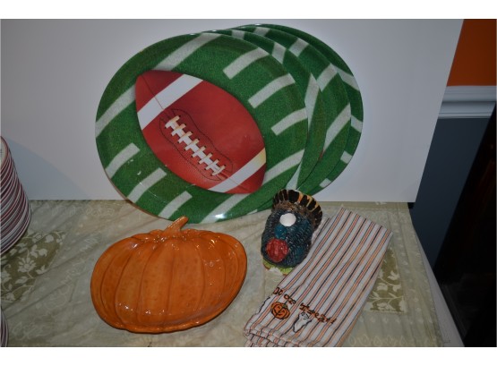 Plastic Sport Plater And Ceramic Thanksgiving