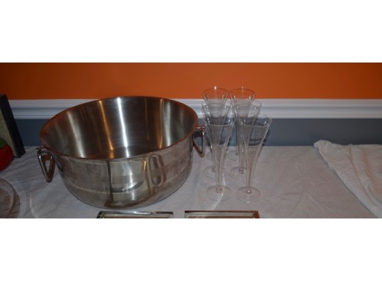 Large Stainless Bottle Ice Bucket And Champagne Flute Glasses