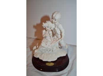 Giuseppe Armani Figurine Little Girl And Boy 7'H