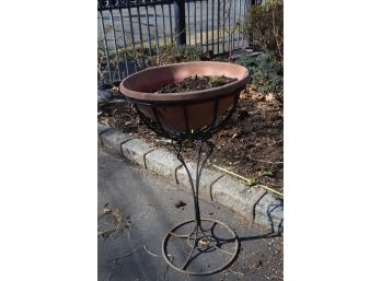 (#143) Metal Plant Stand Holder