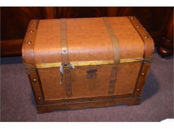 Storage Trunk (only Front Top Strap Damaged)