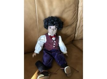 (#165) Collectable Porcelain Boy Doll  Ny Kingstate. ** Leg Is Broken