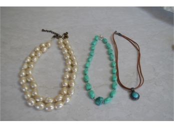 (#28) Chico Pearl Necklace And Jade Necklaces (3)