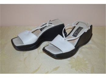 White Leather From Mexico Size 6