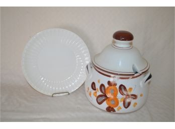 (#53) Italy Soup Tureen And Plate (slight Chip On Inside Edge Of Tureen)