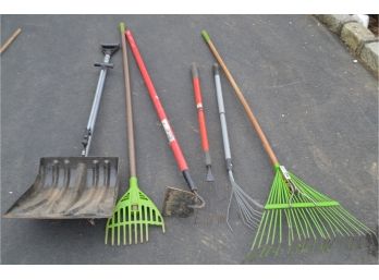 (#17) Garden Tools (rack, Shovel, Hoe)
