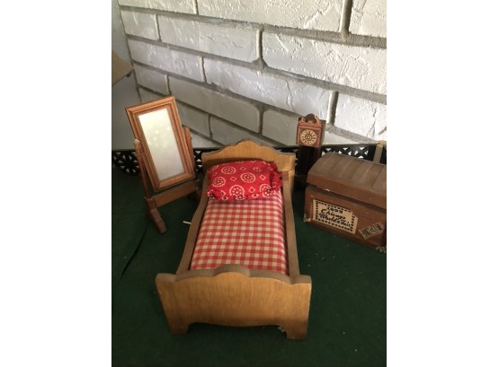 (#316) Doll House Furniture: Vintage Bedroom Set - Check Description