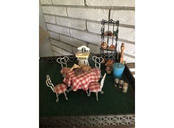 (#319) Doll House Furniture:  Kitchen Set
