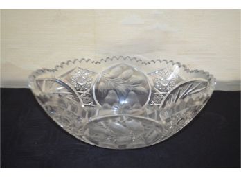 (#40) Glass Oval Bowl Large