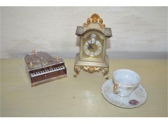 (#32) Musical Clock And Piano