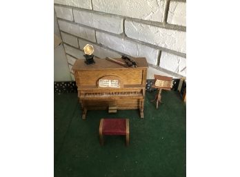 (#312) Doll House Furniture : Piano & Violin