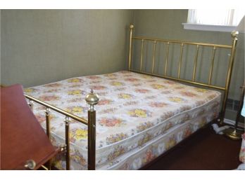 Queen Faux Brass Bed With Mattress