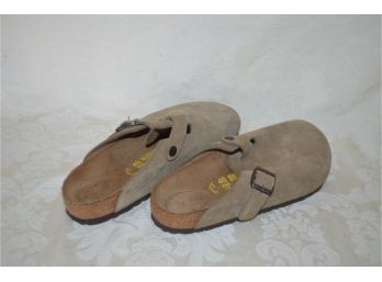 (#261) Birkenstock Shoes Size 40
