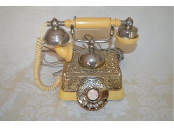 (#181) Faux Working Vintage Looking Phone