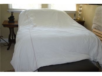 Full Size Duvet And Blanket (white With Gray Trim)