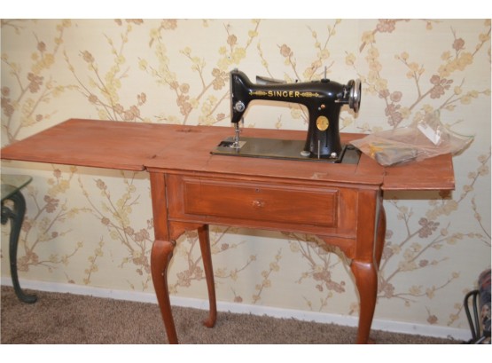 (#153) Antique Singer Sewing Machine In Cabinet (plug Missing)
