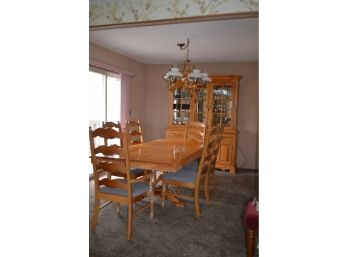 Broyhill Dining Room Set (table, 6 Chairs, Leafs (2), China Cabinet) - See Details