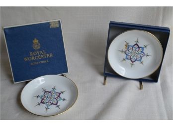 (#82) Royal Worcester Bone China Trinket Plate With Box (2)