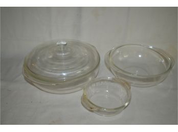 (#46) Pyrex Glass Bowls With Lid