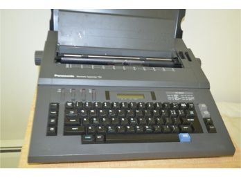 (#181) Panasonic Electric Typewriter T33 - No Cord