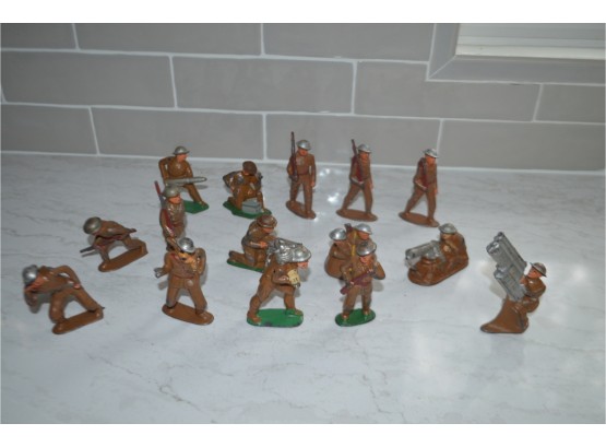 (#201) Vintage Barclay Manoil Lead Military Toy Soldiers (15)