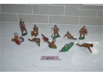 (#204) Vintage Barclay Manoil Lead Metal Military Toy Soldiers (10)