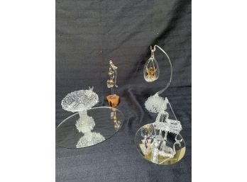 (#15) Delicate Spun Mini Glass  Figurines (4) - See Details