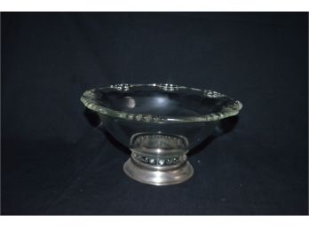 (#21) Glass Bowl Silver-plate Base 11'R