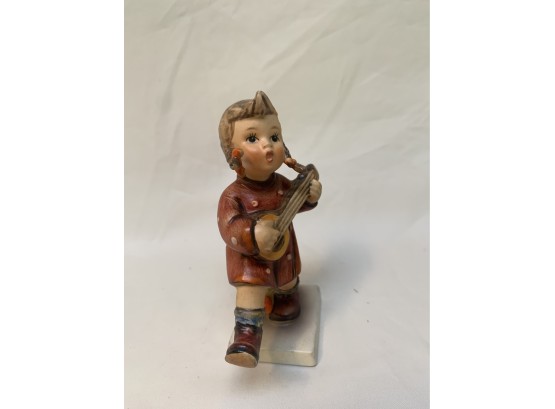 (#10)  Vintage 4.5' Goebel Hummel 'Happiness' With Mandolin Figurine #86